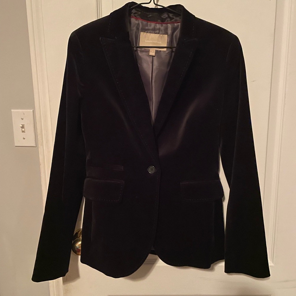 BANANA REPUBLIC WOMEN’S VELVET BLAZER